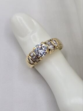 Swarovski Crystal Elements Gold Statement Ring Round Clear Size 10 Prom Bridal